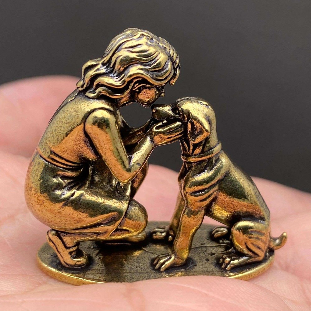 Brass Girl Kissing Dog Figurine Miniature Sculpture Gold Statue 38mm Art Gift